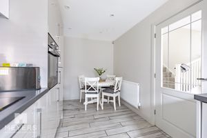 Kitchen/Diner- click for photo gallery